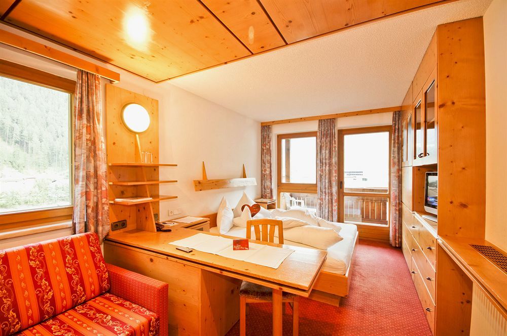 Hotel Garni Hainbacherhof Sölden Exterior foto
